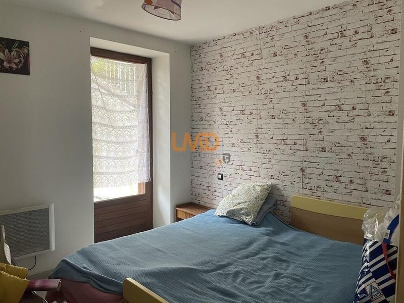 Immeuble - 204 m² - 10 pièces