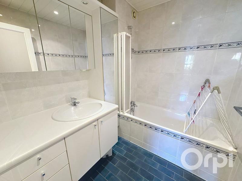 Appartement - 92 m² - 4 pièces