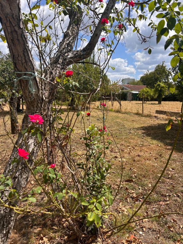 Terrain constructible - 830 m²