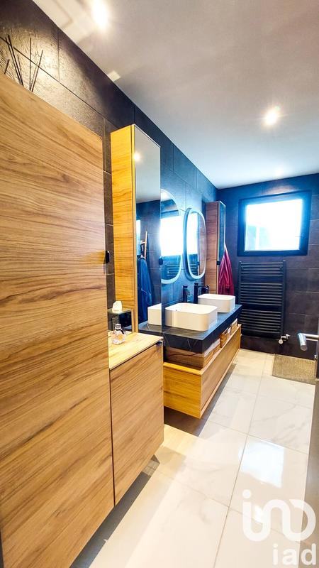 Maison - 160 m² - 7 pièces