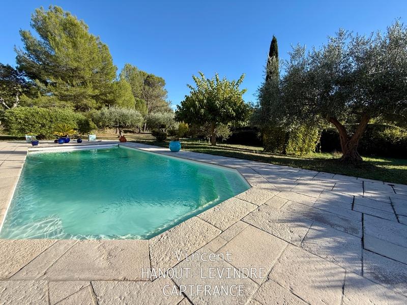 Maison - 314 m² - 11 pièces