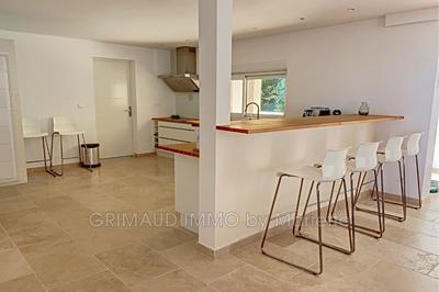 Appartement - 180 m² - 4 pièces