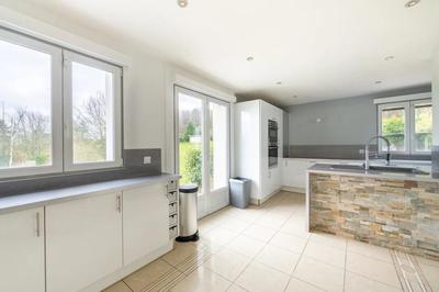 Demeure - 195 m² - 8 pièces