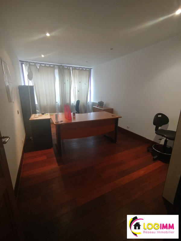 Appartement - 168 m² - 5 pièces