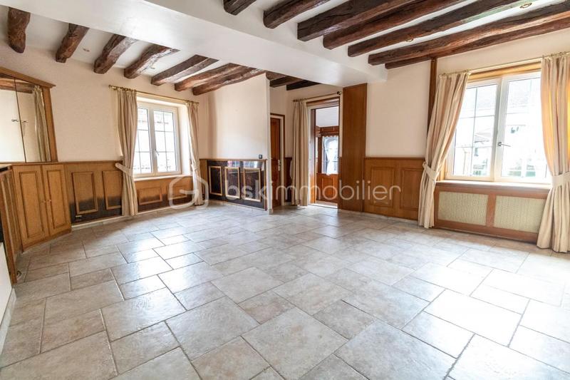 Maison - 302 m² - 9 pièces