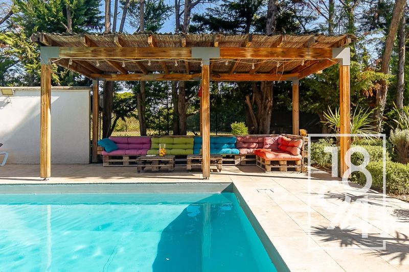 Villa - 230 m² - 6 pièces