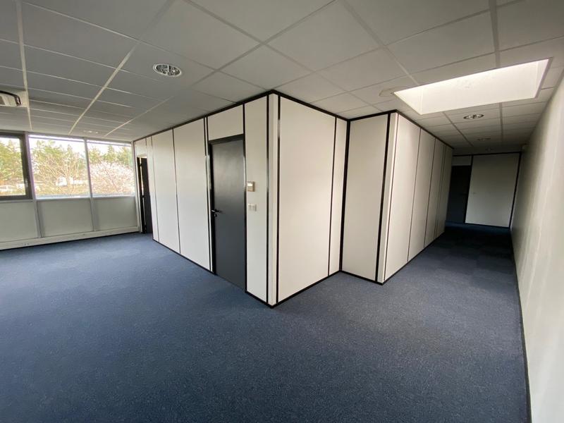 Bureau - 214 m²