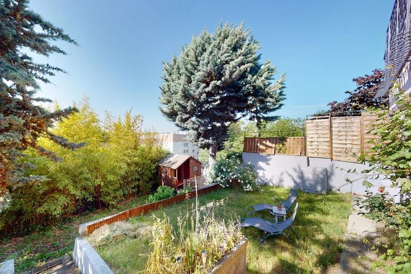 Maison - 170 m² - 8 pièces