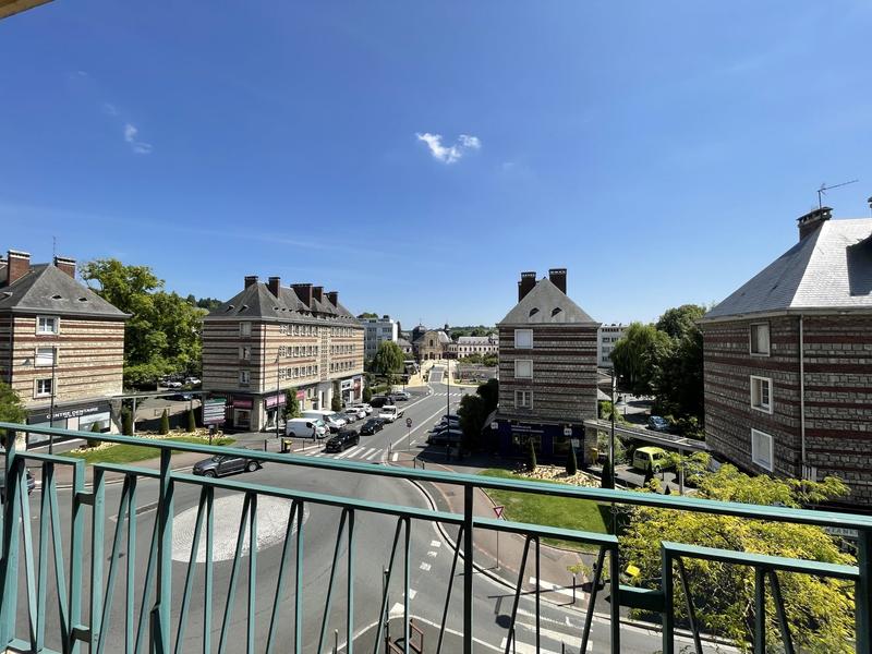 Appartement - 97 m² - 3 pièces