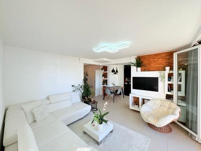 Appartement - 82 m² - 4 pièces