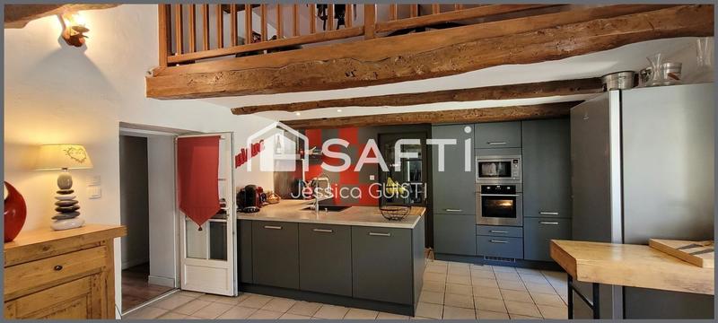 Maison - 140 m² - 6 pièces