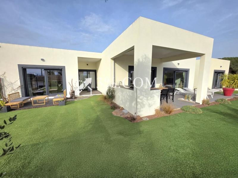 Villa - 222 m² - 5 pièces