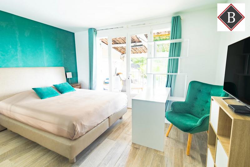 Maison - 227 m² - 5 pièces