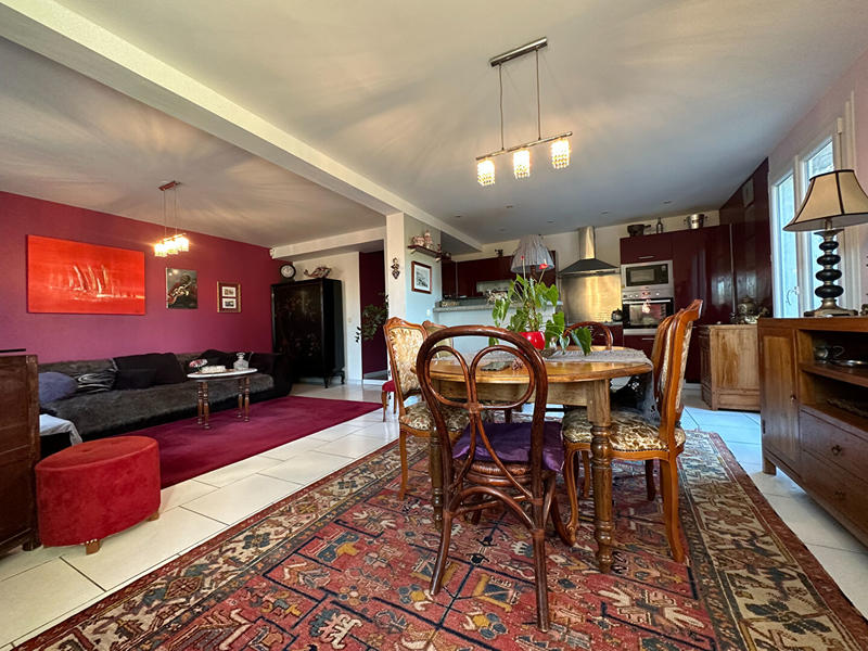 Appartement - 85 m² - 3 pièces