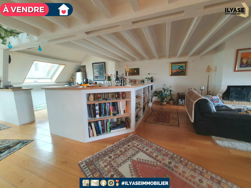 Triplex - 203 m² - 6 pièces