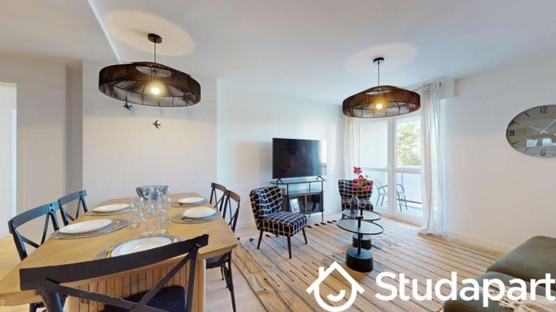 Chambre - 14 m² - 1 pièce