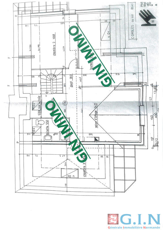 Maison - 195 m² - 7 pièces