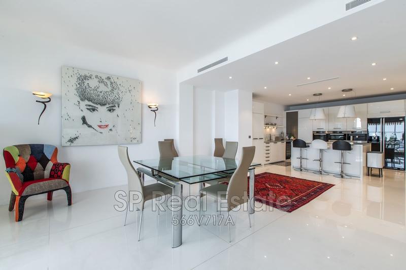 Appartement - 250 m² - 5 pièces