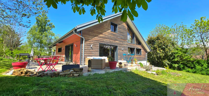 Maison - 382 m² - 14 pièces