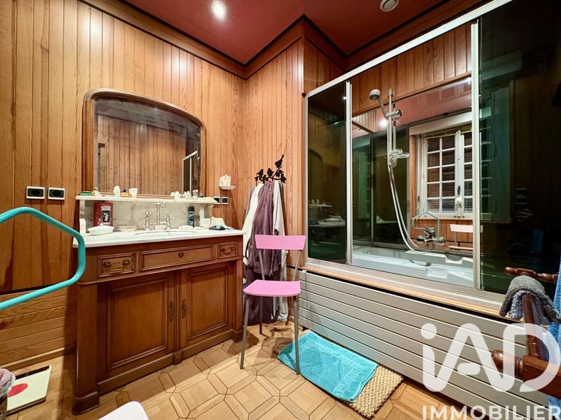 Maison - 271 m² - 11 pièces