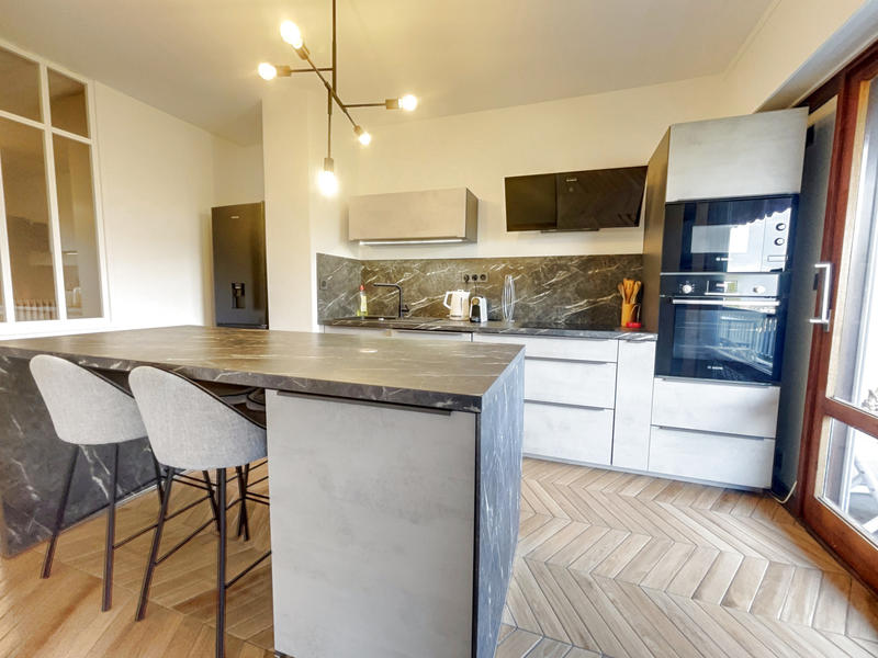 Appartement - 93 m² - 3 pièces