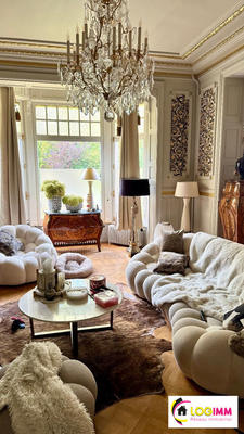 Maison - 255 m² - 8 pièces