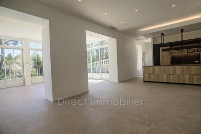 Maison - 245 m² - 6 pièces