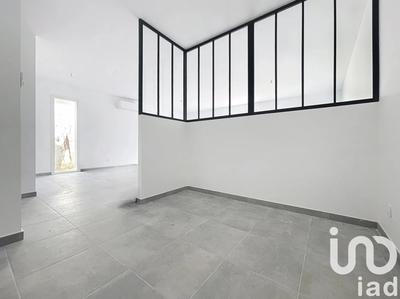 Maison - 105 m² - 4 pièces