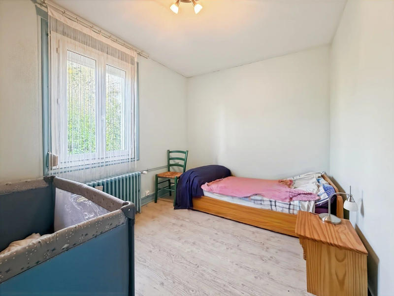 Maison traditionnelle - 138 m² - 9 pièces