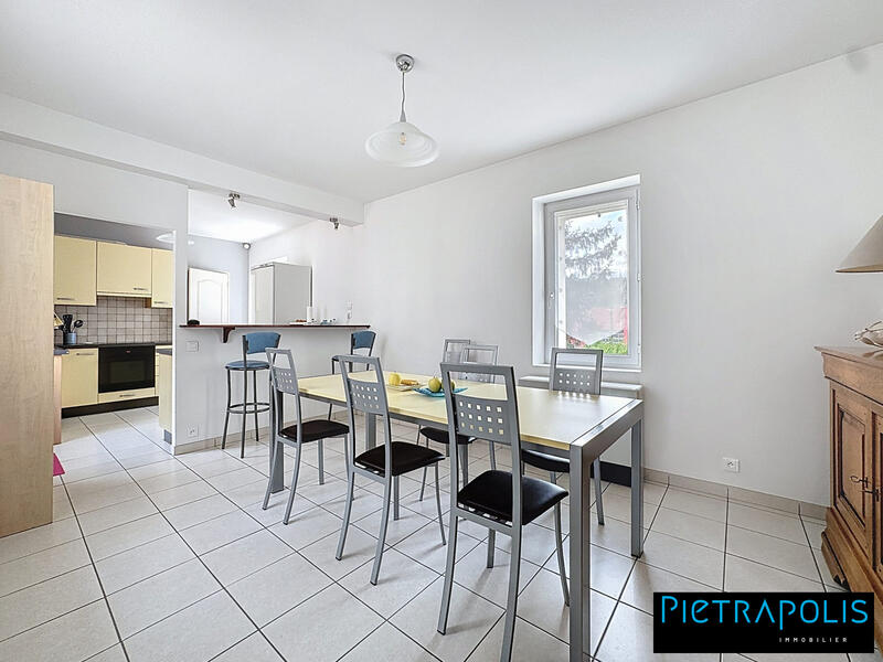 Maison - 94 m² - 6 pièces