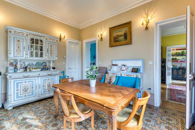 Maison - 223 m² - 10 pièces