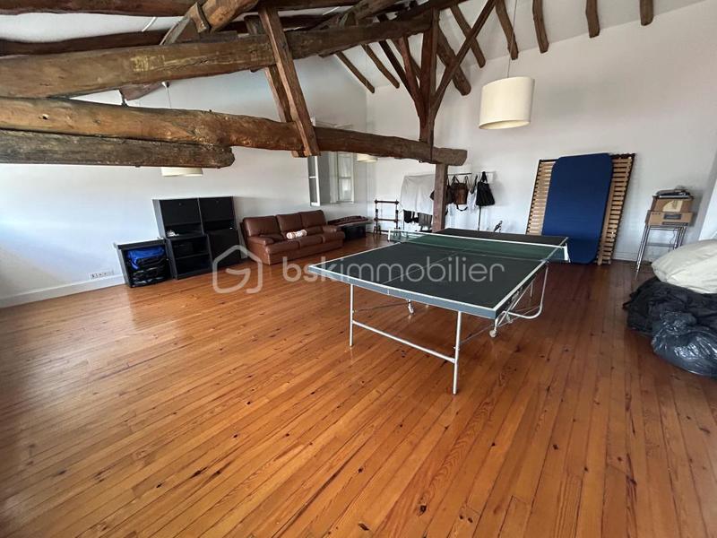 Propriété - 453 m² - 11 pièces