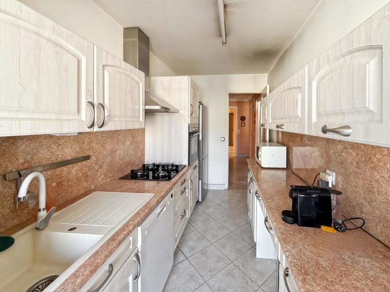 Appartement - 85 m² - 4 pièces