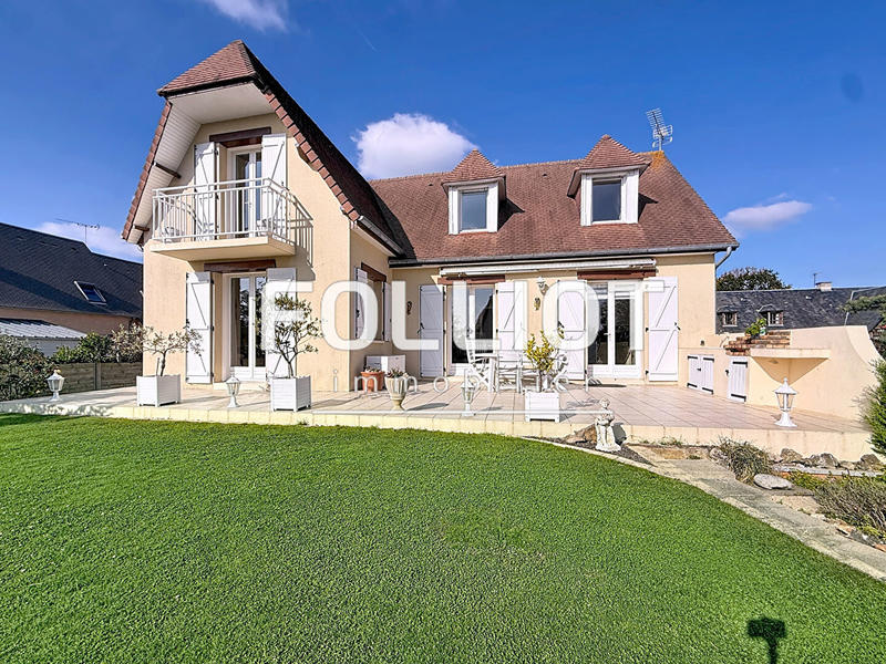Maison - 138 m² - 5 pièces