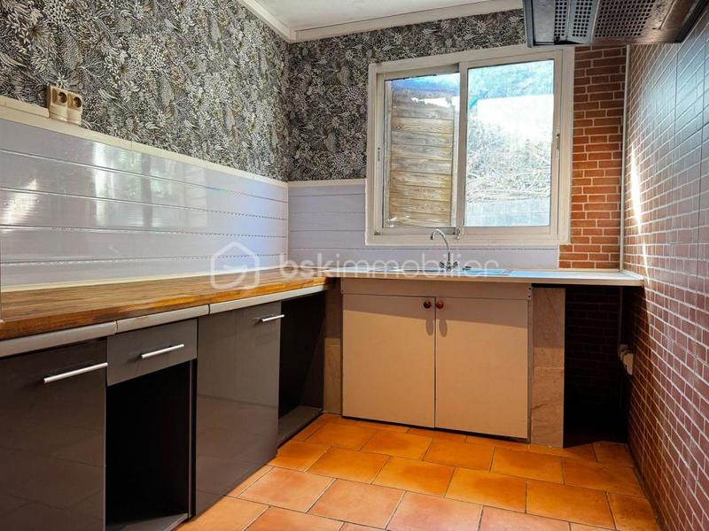 Immeuble - 237 m² - 11 pièces