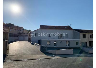 Immeuble - 256 m² - 11 pièces