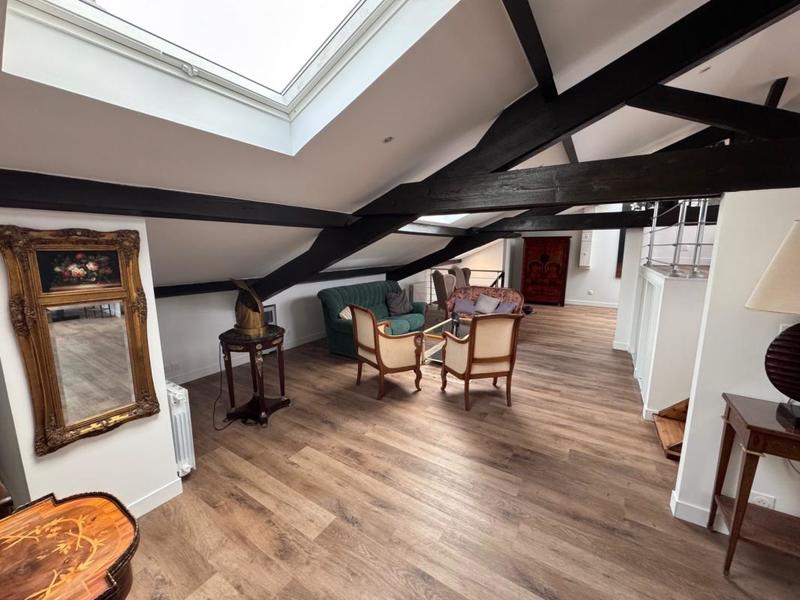 Appartement ancien - 120 m² - 3 pièces