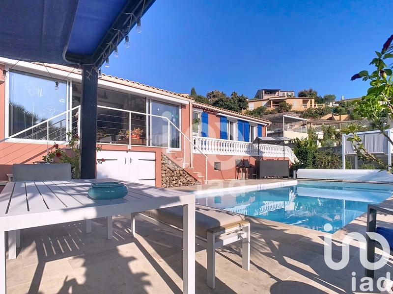 Maison - 200 m² - 7 pièces