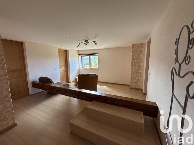 Maison - 317 m² - 13 pièces