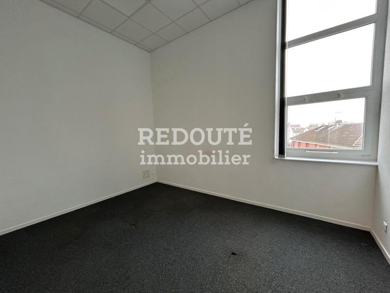 Bureau - 250 m² - 5 pièces
