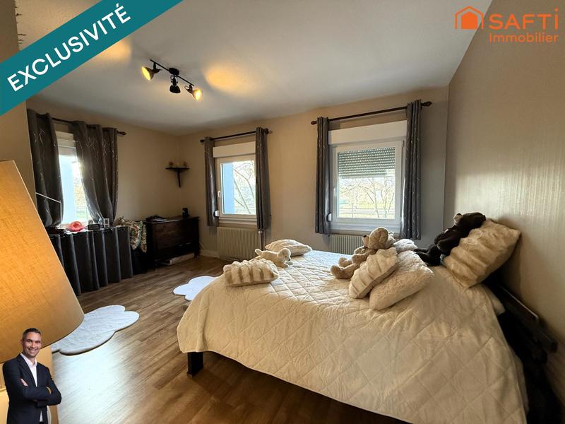 Maison - 99 m² - 5 pièces