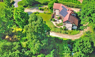 Maison - 218 m² - 9 pièces