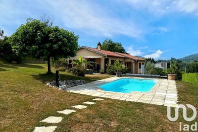 Maison - 177 m² - 6 pièces