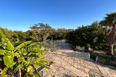 Maison - 400 m² - 9 pièces