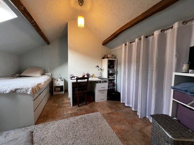 Maison - 81 m² - 5 pièces