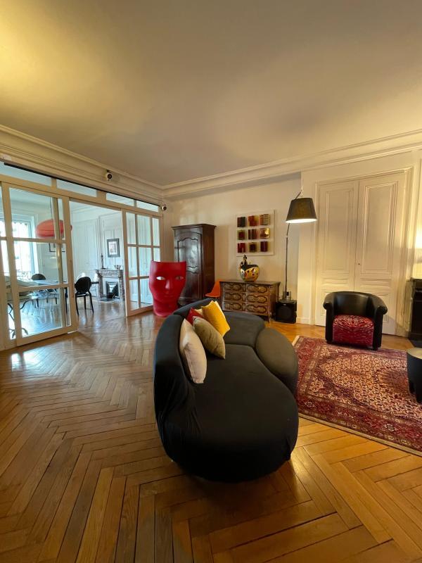 Appartement - 185 m² - 7 pièces