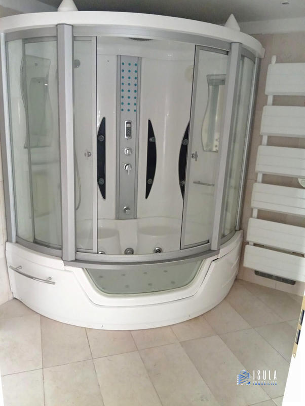 Appartement - 79 m² - 4 pièces