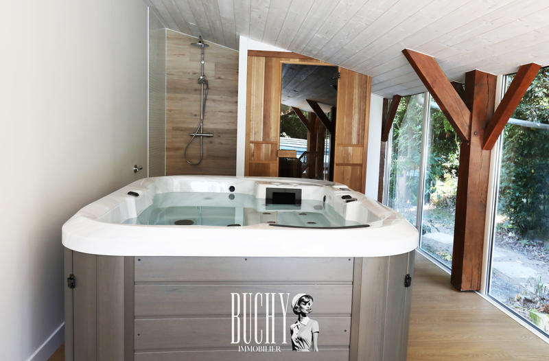 Maison - 188 m² - 7 pièces