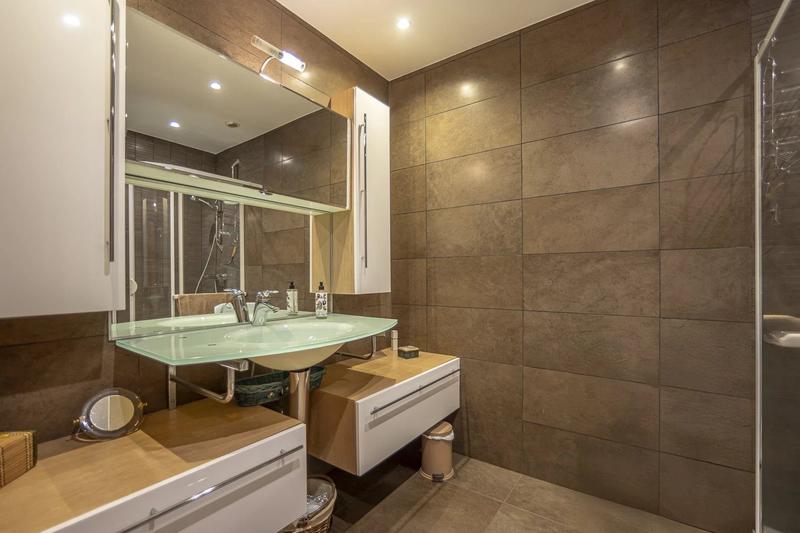 Maison - 202 m² - 5 pièces