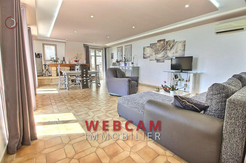 Maison - 146 m² - 5 pièces